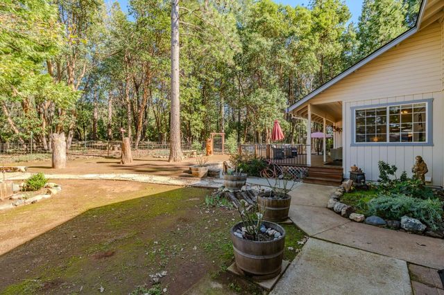 23871 Meadow Crest Dr, Pioneer, CA 95666