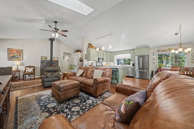 23871 Meadow Crest Dr, Pioneer, CA 95666