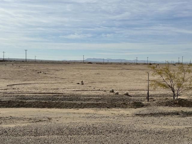 1102 Stanford Avenue, Salton City, CA 92274