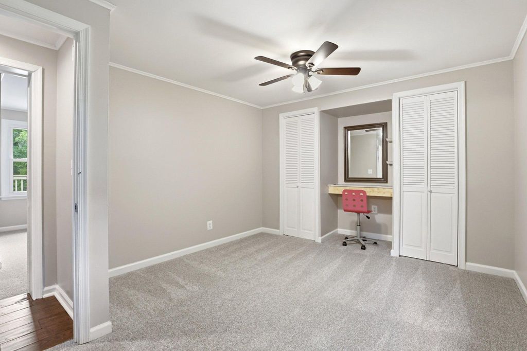 Image 11 of property listing at 941 PAT LN, Huntingtown, MD 20639