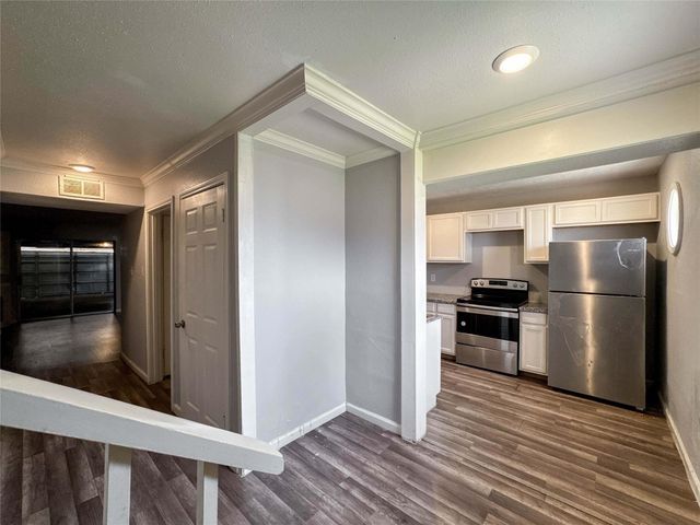 11873 Algonquin Drive, Houston, TX 77089