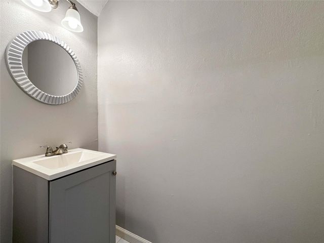 11873 Algonquin Drive, Houston, TX 77089