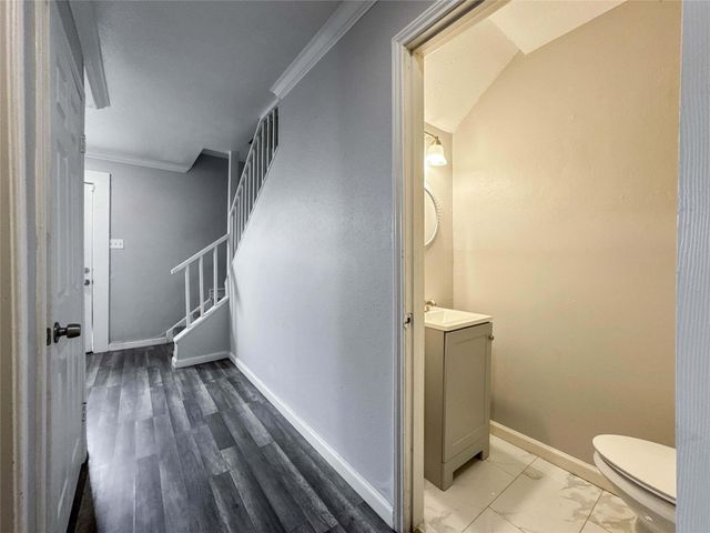 11873 Algonquin Drive, Houston, TX 77089