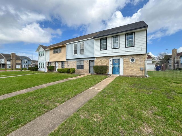 11873 Algonquin Drive, Houston, TX 77089