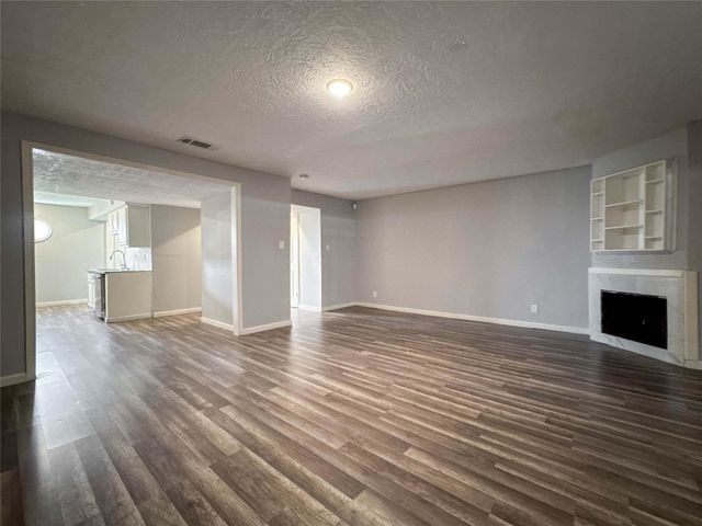 11873 Algonquin Drive, Houston, TX 77089