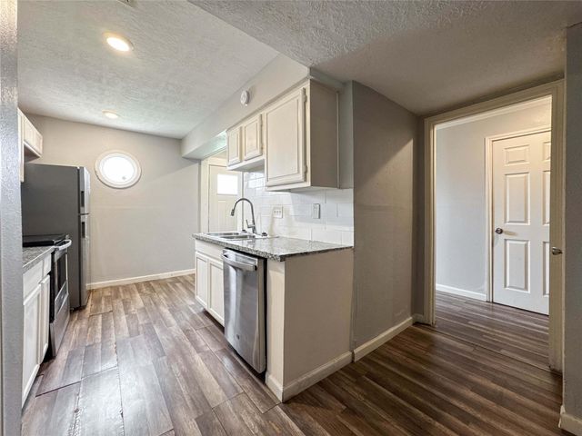 11873 Algonquin Drive, Houston, TX 77089