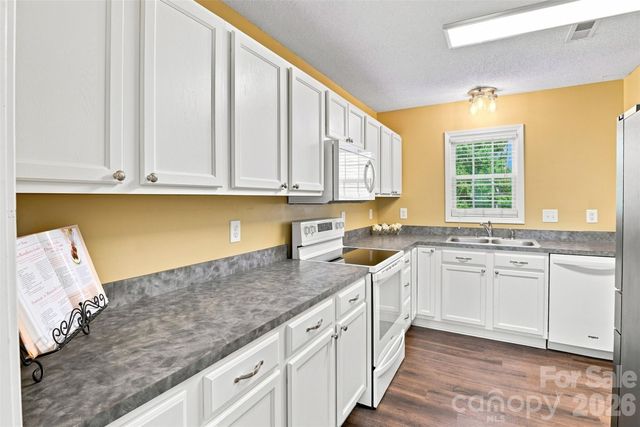 106 Locomotive Lane 201, Mooresville, NC 28115