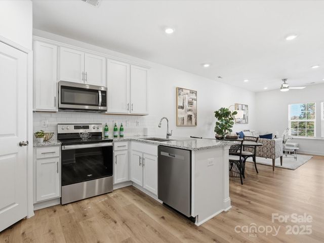 3132 Butler Hill Drive, Matthews, NC 28105