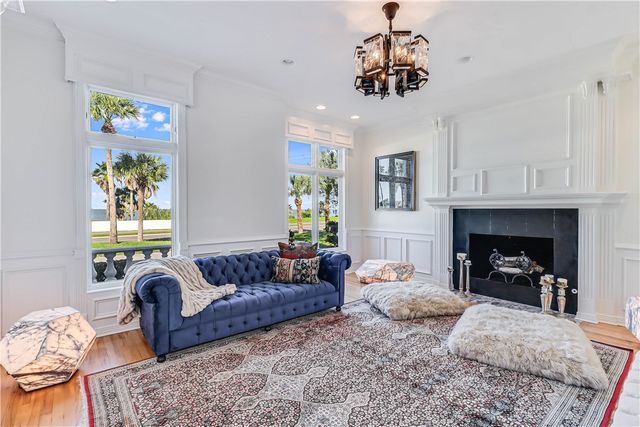 5001 Ocean Dr, Corpus Christi, TX 78412