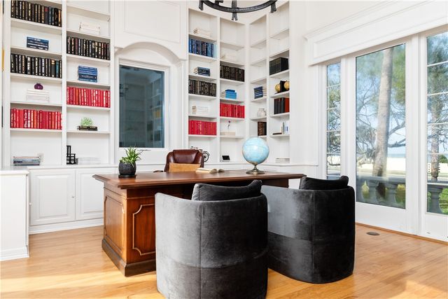 5001 Ocean Dr, Corpus Christi, TX 78412