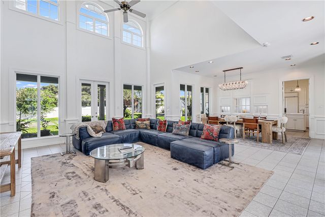 5001 Ocean Dr, Corpus Christi, TX 78412