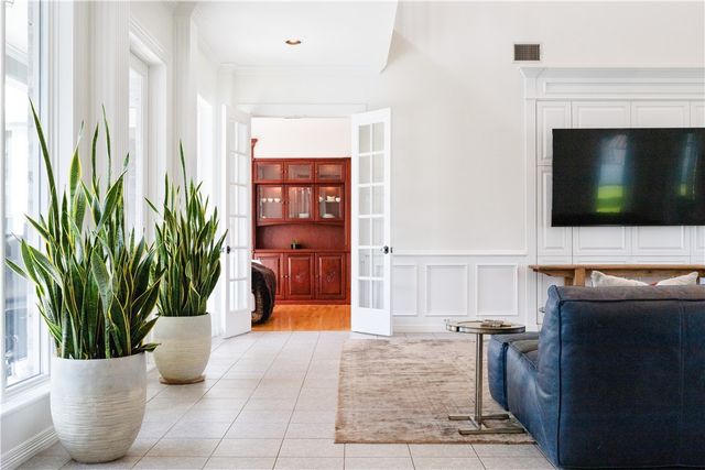 5001 Ocean Dr, Corpus Christi, TX 78412