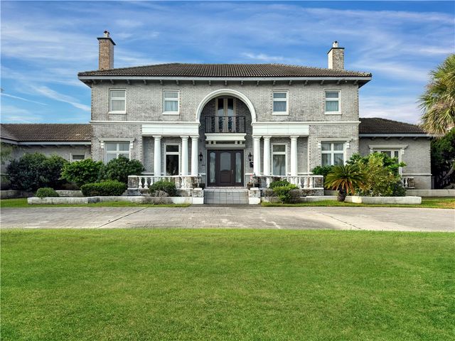 5001 Ocean Dr, Corpus Christi, TX 78412