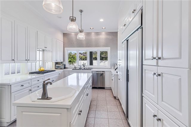 5001 Ocean Dr, Corpus Christi, TX 78412