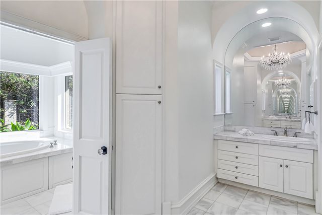 5001 Ocean Dr, Corpus Christi, TX 78412