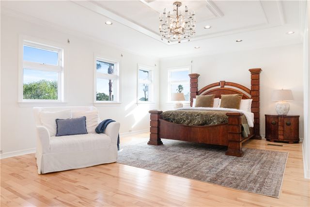 5001 Ocean Dr, Corpus Christi, TX 78412