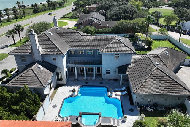 5001 Ocean Dr, Corpus Christi, TX 78412