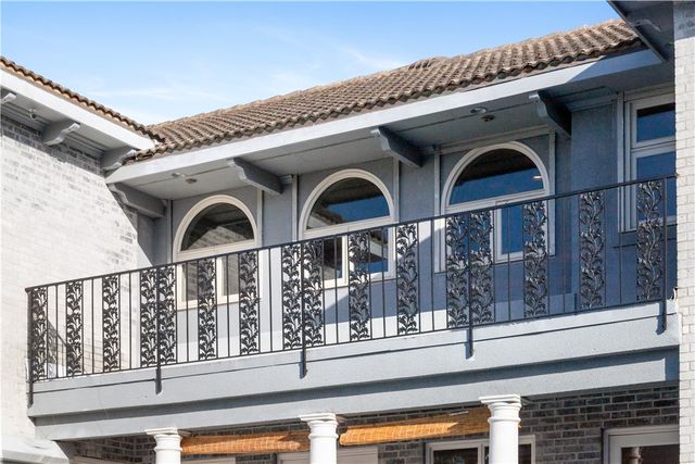 5001 Ocean Dr, Corpus Christi, TX 78412