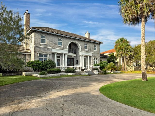 5001 Ocean Dr, Corpus Christi, TX 78412