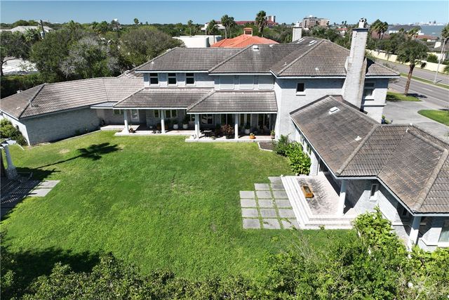 5001 Ocean Dr, Corpus Christi, TX 78412