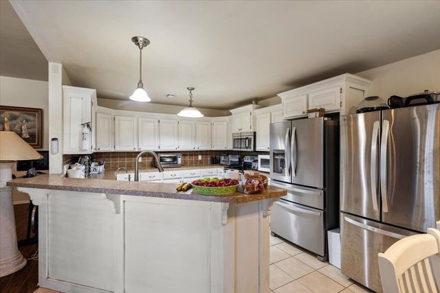 36 NE Jack Rabbit Dr, Fletcher, OK 73541