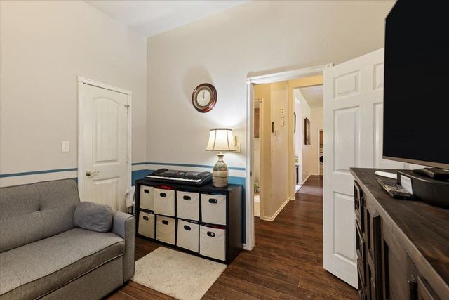 36 NE Jack Rabbit Dr, Fletcher, OK 73541