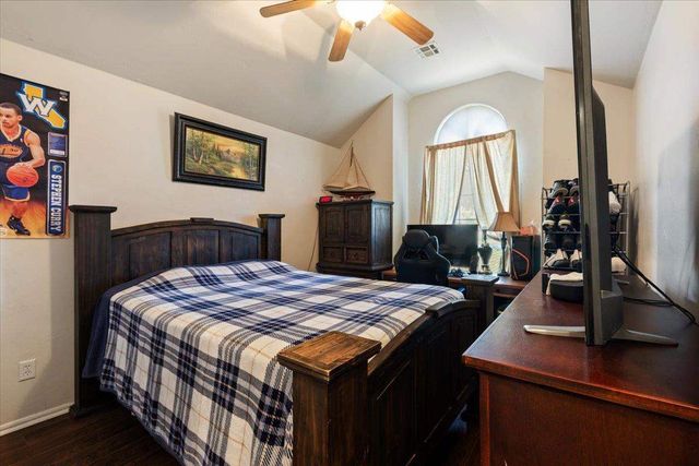 36 NE Jack Rabbit Dr, Fletcher, OK 73541