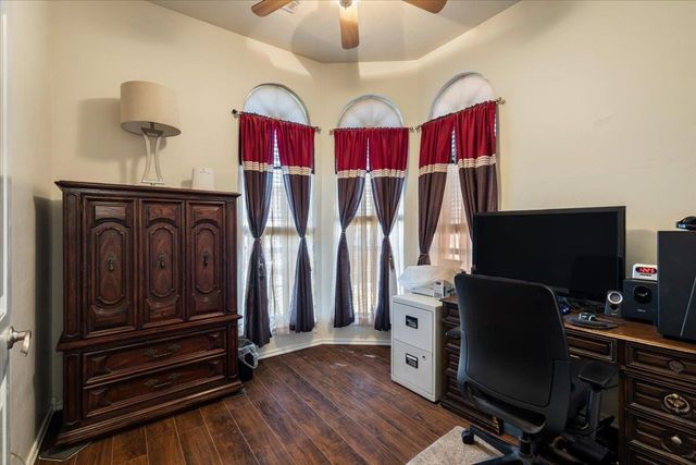 36 NE Jack Rabbit Dr, Fletcher, OK 73541