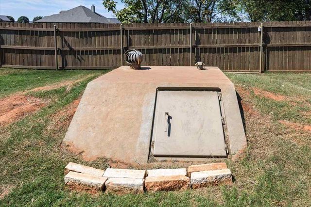 36 NE Jack Rabbit Dr, Fletcher, OK 73541