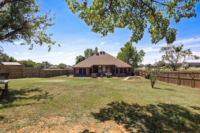 36 NE Jack Rabbit Dr, Fletcher, OK 73541