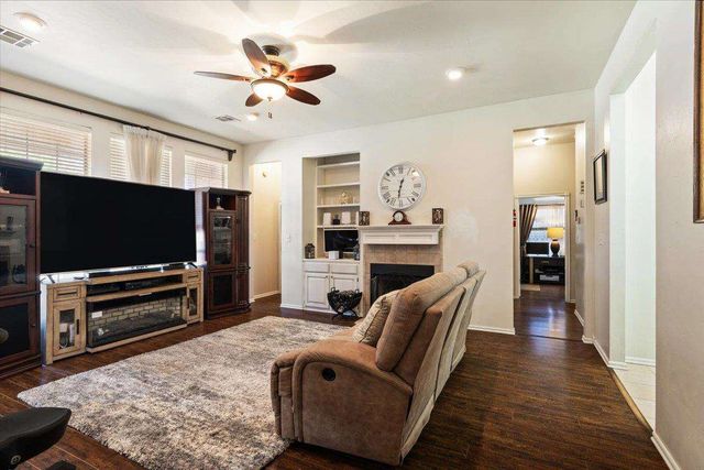 36 NE Jack Rabbit Dr, Fletcher, OK 73541