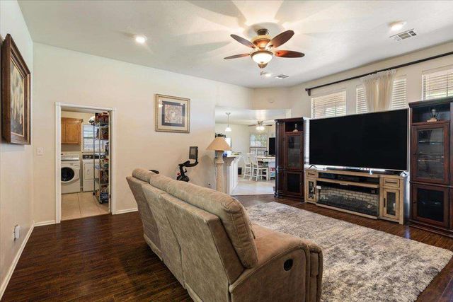 36 NE Jack Rabbit Dr, Fletcher, OK 73541