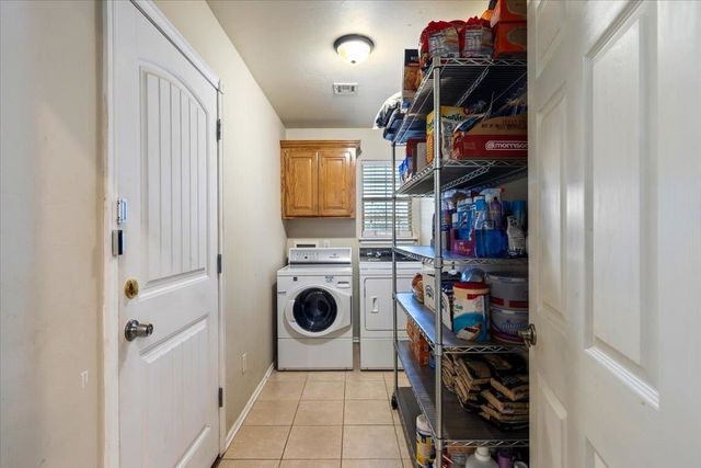 36 NE Jack Rabbit Dr, Fletcher, OK 73541