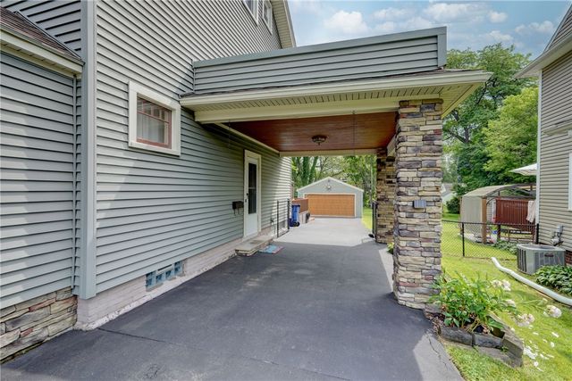 178 Kiniry Drive, Irondequoit, NY 14609