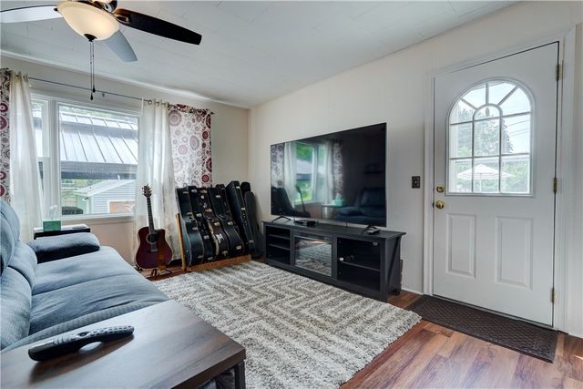 178 Kiniry Drive, Irondequoit, NY 14609
