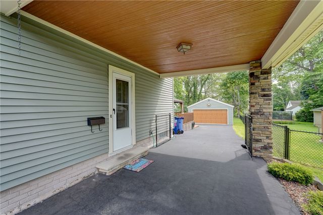 178 Kiniry Drive, Irondequoit, NY 14609