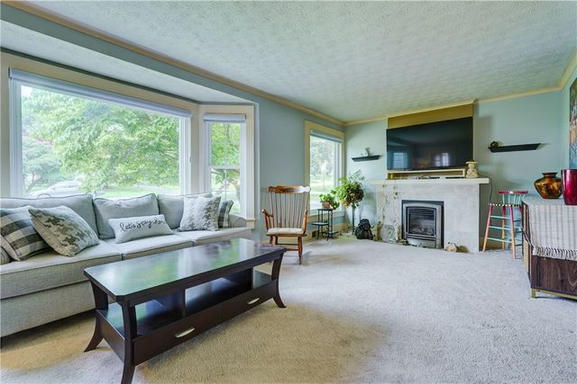 178 Kiniry Drive, Irondequoit, NY 14609