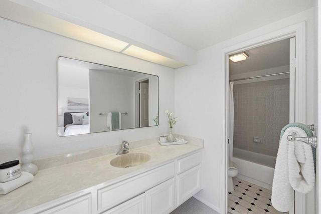 706 Newport Circle, Redwood City, CA 94065