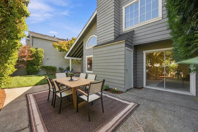 706 Newport Circle, Redwood City, CA 94065