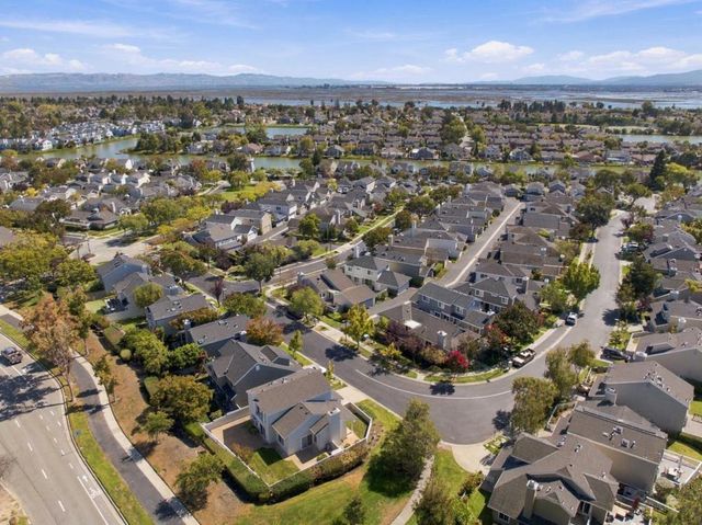 706 Newport Circle, Redwood City, CA 94065