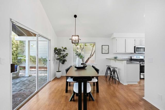 706 Newport Circle, Redwood City, CA 94065