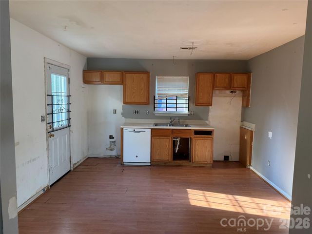 2320 West Boulevard, Charlotte, NC 28208