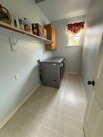 222 Glen Ridge Drive, Murphy, TX 75094