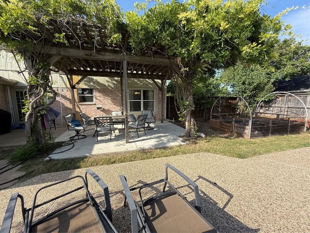 222 Glen Ridge Drive, Murphy, TX 75094