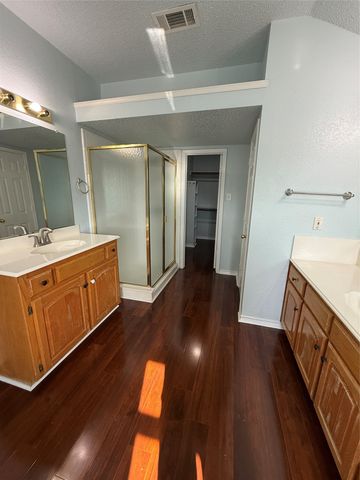 222 Glen Ridge Drive, Murphy, TX 75094