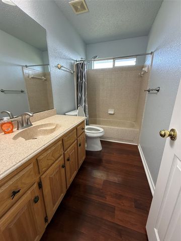 222 Glen Ridge Drive, Murphy, TX 75094