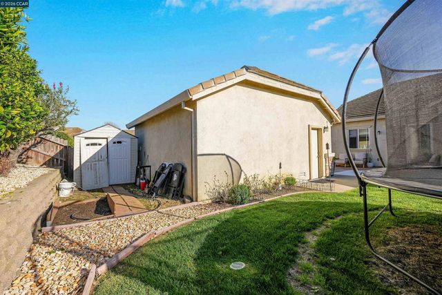 1633 Savannah Ln, Suisun City, CA 94585