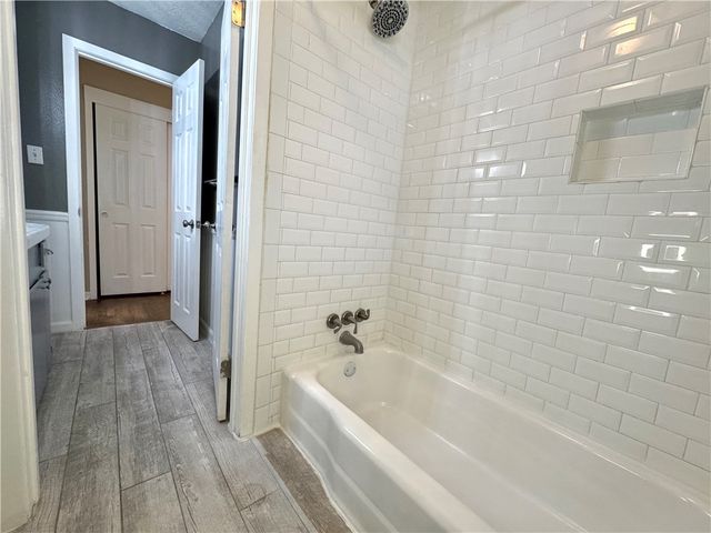 404 Madeline Drive, Bryan, TX 77802