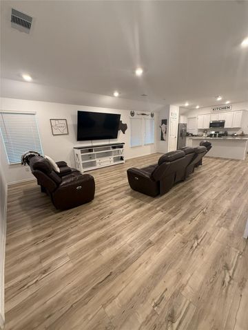 5323 Winding Stream Drive, Rosenberg, TX 77469