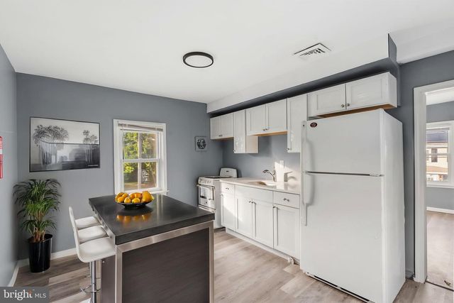 101 2ND ST, Swedesboro, NJ 08085